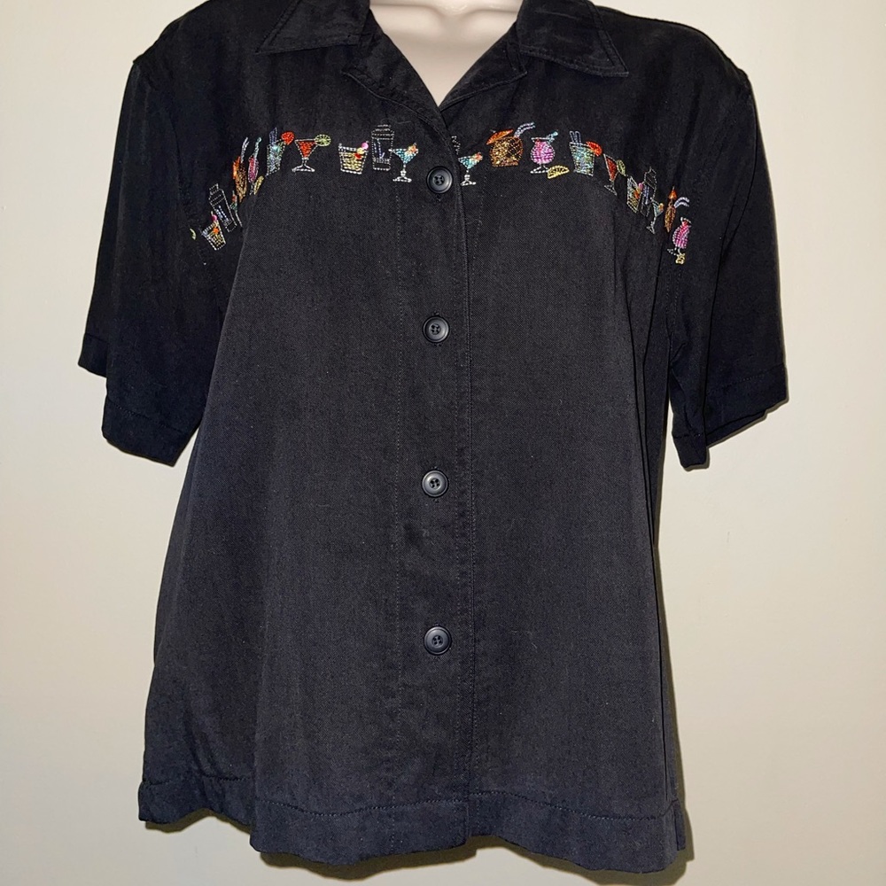 🔴2/$15🔴Line Two , Size M